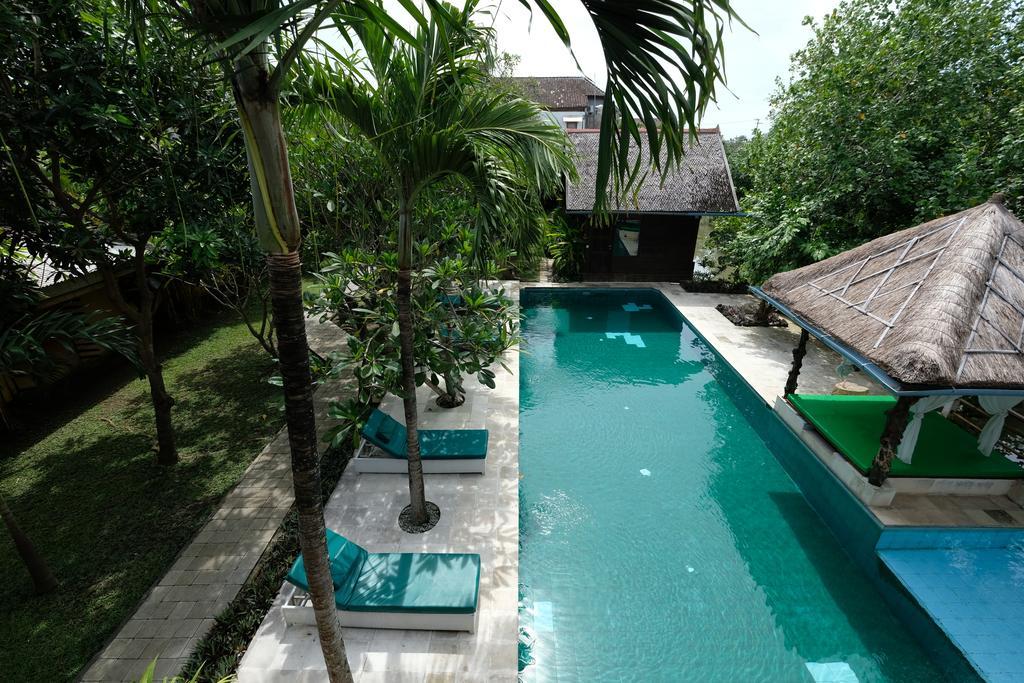 Easy Surf Dacha Hotel Canggu Eksteriør billede