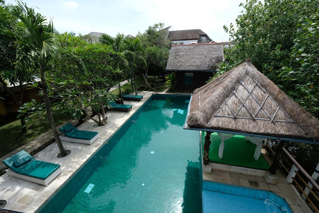 Easy Surf Dacha Hotel Canggu Eksteriør billede