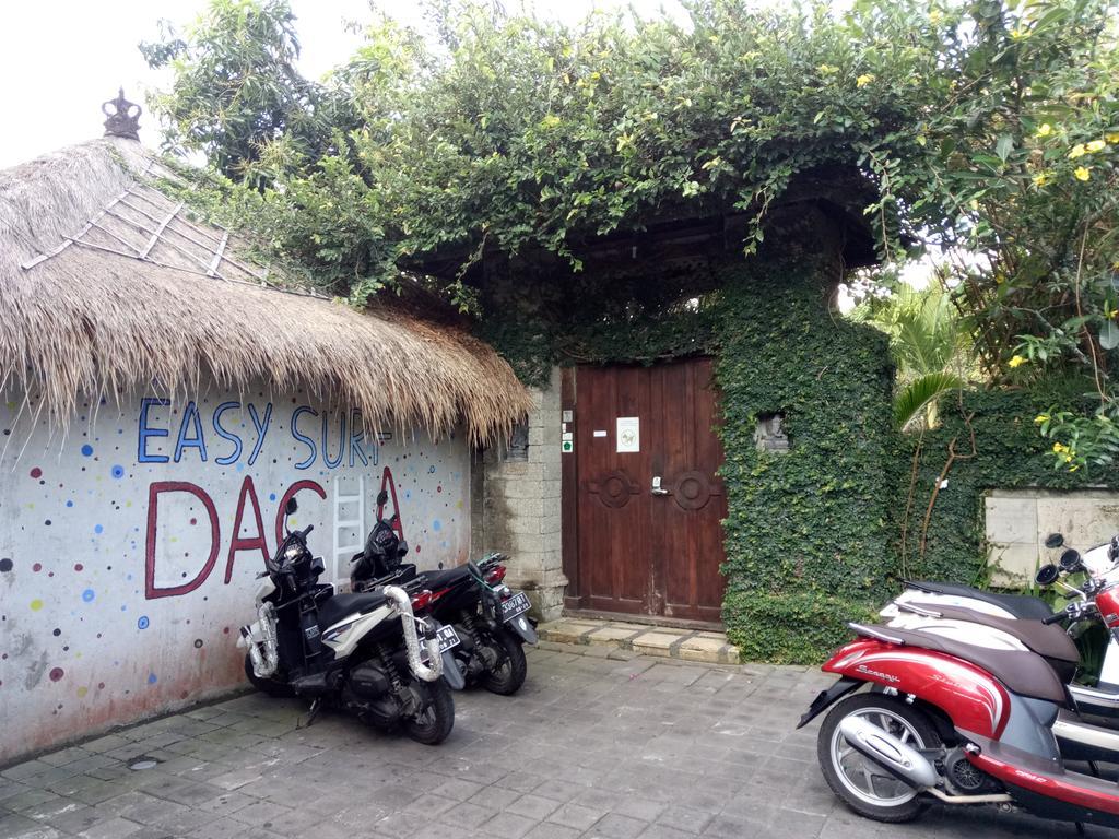 Easy Surf Dacha Hotel Canggu Eksteriør billede