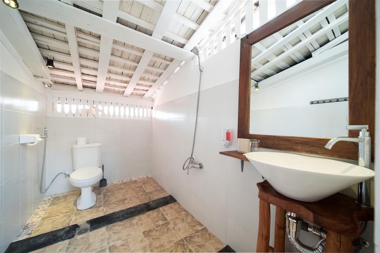 Easy Surf Dacha Hotel Canggu Eksteriør billede